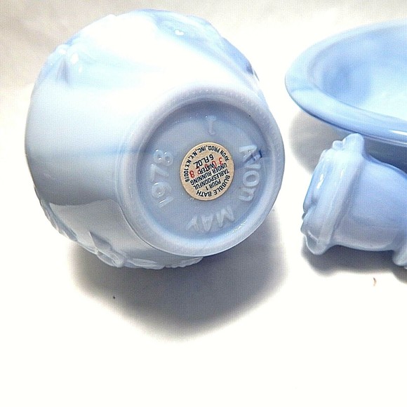 Avon Victoriana Pitcher and Bowl Set Blue Marbleized - Picture 6 of 11